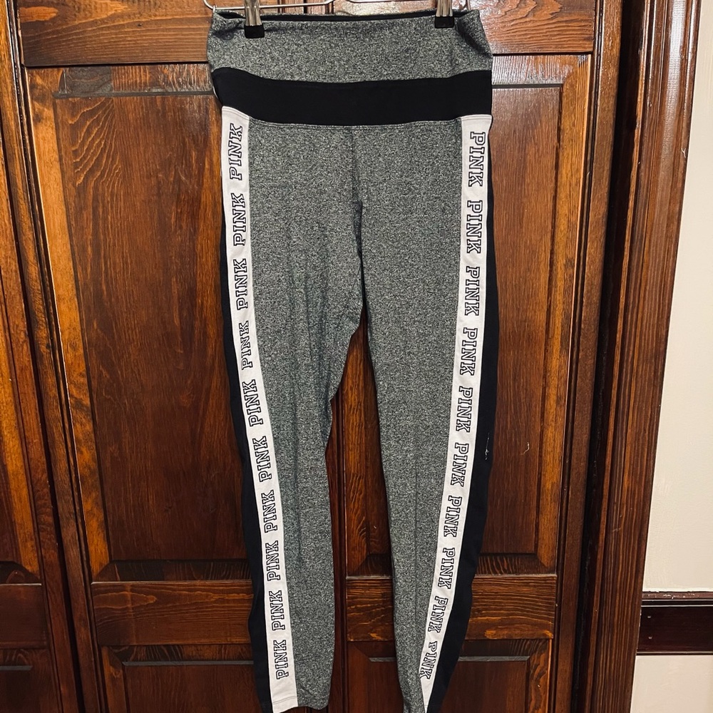 Really nice leggings.